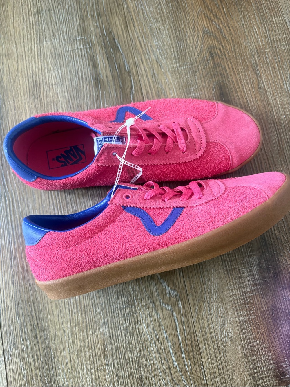 Vans men’s Bright Pink Suede Sneakers 12